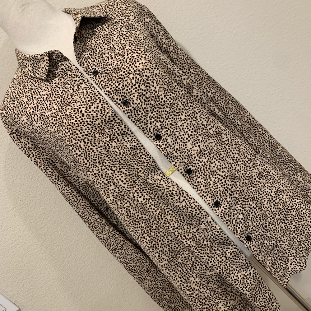 H&M Leopard Print Button Up Blouse 🖤